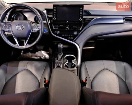 Тойота Камри 2021 в Одессе на Automoto.ua Белый Тойота Камри, объемом двигателя 2.5 л и пробегом 46 тыс. км за 29900 $, фото 52 на Automoto.ua
