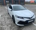 Белый Тойота Камри, объемом двигателя 2.49 л и пробегом 160 тыс. км за 22500 $, фото 1 на Automoto.ua