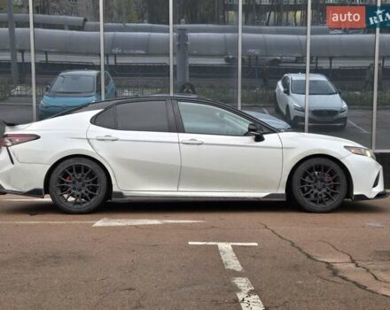 Білий Тойота Камрі, об'ємом двигуна 3.5 л та пробігом 35 тис. км за 35500 $, фото 6 на Automoto.ua