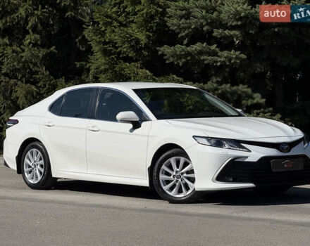 Белый Тойота Камри, объемом двигателя 2.5 л и пробегом 113 тыс. км за 29900 $, фото 4 на Automoto.ua