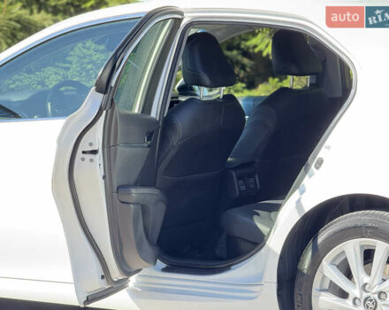 Белый Тойота Камри, объемом двигателя 2.5 л и пробегом 113 тыс. км за 29900 $, фото 22 на Automoto.ua