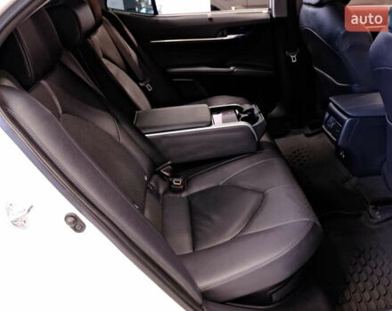 Тойота Камри 2021 в Одессе на Automoto.ua Белый Тойота Камри, объемом двигателя 2.5 л и пробегом 46 тыс. км за 29900 $, фото 43 на Automoto.ua