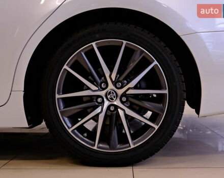 Тойота Камри 2021 в Одессе на Automoto.ua Белый Тойота Камри, объемом двигателя 2.5 л и пробегом 46 тыс. км за 29900 $, фото 19 на Automoto.ua