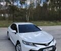 Белый Тойота Камри, объемом двигателя 2.49 л и пробегом 60 тыс. км за 25999 $, фото 1 на Automoto.ua