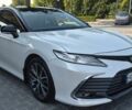 Белый Тойота Камри, объемом двигателя 2.5 л и пробегом 220 тыс. км за 26500 $, фото 1 на Automoto.ua