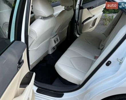 Білий Тойота Камрі, об'ємом двигуна 2.49 л та пробігом 98 тис. км за 31999 $, фото 32 на Automoto.ua