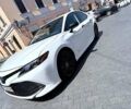 Білий Тойота Камрі, об'ємом двигуна 2.5 л та пробігом 100 тис. км за 36500 $, фото 1 на Automoto.ua