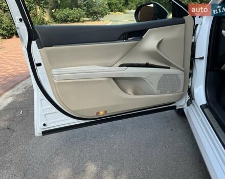 Білий Тойота Камрі, об'ємом двигуна 2.49 л та пробігом 98 тис. км за 31999 $, фото 25 на Automoto.ua