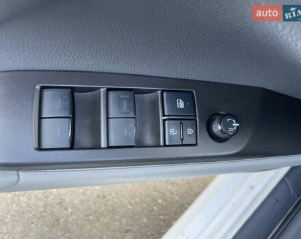 Белый Тойота Камри, объемом двигателя 2.49 л и пробегом 114 тыс. км за 23500 $, фото 37 на Automoto.ua