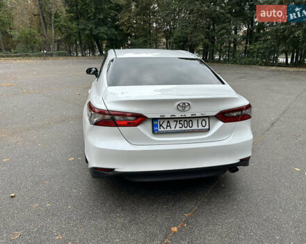 Белый Тойота Камри, объемом двигателя 2.49 л и пробегом 186 тыс. км за 24500 $, фото 7 на Automoto.ua