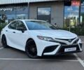 Белый Тойота Камри, объемом двигателя 2.49 л и пробегом 85 тыс. км за 32990 $, фото 1 на Automoto.ua