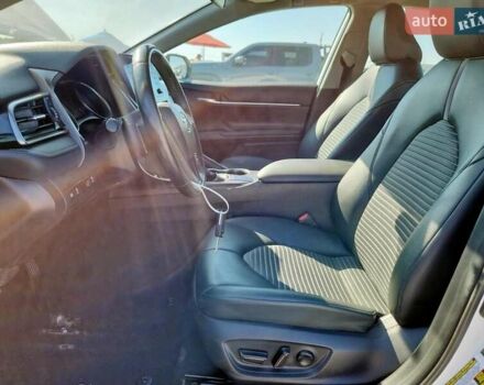 Белый Тойота Камри, объемом двигателя 2.5 л и пробегом 95 тыс. км за 8500 $, фото 6 на Automoto.ua