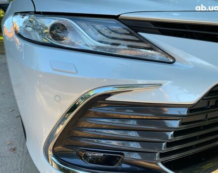 Тойота Камрі 2022 у Києві на Automoto.ua Білий Тойота Камрі, об'ємом двигуна 2.5 л та пробігом 51 тис. км за 39590 $, фото 19 на Automoto.ua