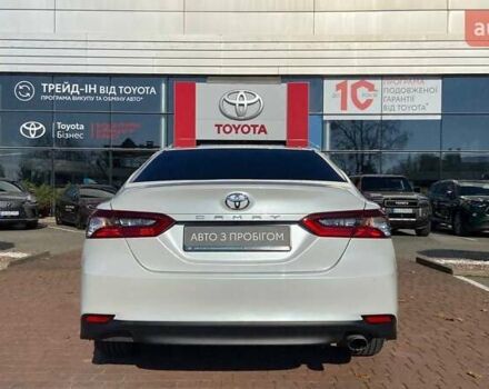 Белый Тойота Камри, объемом двигателя 2.49 л и пробегом 19 тыс. км за 29500 $, фото 3 на Automoto.ua