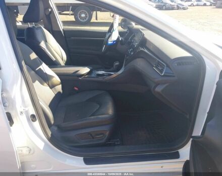 Белый Тойота Камри, объемом двигателя 2.5 л и пробегом 47 тыс. км за 9300 $, фото 3 на Automoto.ua