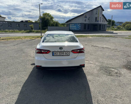 Белый Тойота Камри, объемом двигателя 2.49 л и пробегом 38 тыс. км за 35000 $, фото 2 на Automoto.ua