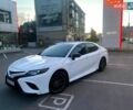 Белый Тойота Камри, объемом двигателя 2.49 л и пробегом 57 тыс. км за 28900 $, фото 1 на Automoto.ua
