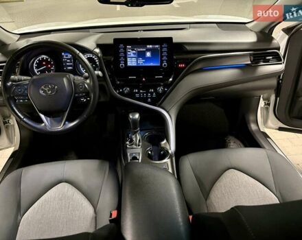 Білий Тойота Камрі, об'ємом двигуна 2.49 л та пробігом 74 тис. км за 28950 $, фото 1 на Automoto.ua