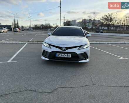 Белый Тойота Камри, объемом двигателя 2.5 л и пробегом 52 тыс. км за 39000 $, фото 1 на Automoto.ua