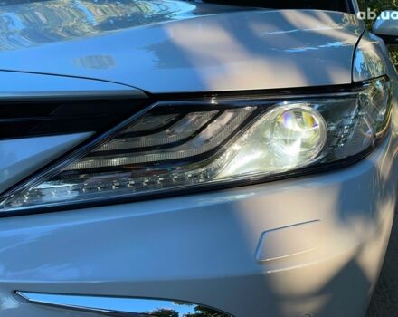Тойота Камрі 2022 у Києві на Automoto.ua Білий Тойота Камрі, об'ємом двигуна 2.5 л та пробігом 51 тис. км за 39590 $, фото 44 на Automoto.ua