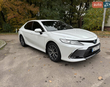 Тойота Камрі 2022 у Києві на Automoto.ua Білий Тойота Камрі, об'ємом двигуна 2.49 л та пробігом 57 тис. км за 34800 $, фото 2 на Automoto.ua