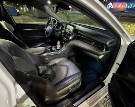 Білий Тойота Камрі, об'ємом двигуна 2.49 л та пробігом 128 тис. км за 29999 $, фото 11 на Automoto.ua