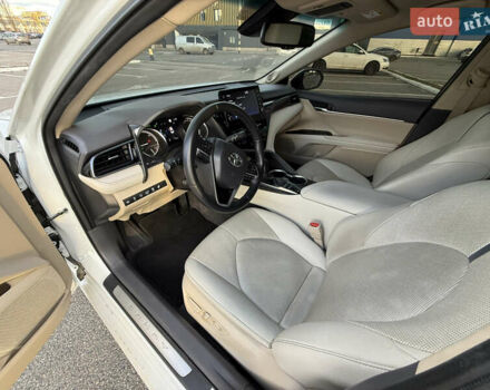 Белый Тойота Камри, объемом двигателя 2.5 л и пробегом 52 тыс. км за 39000 $, фото 35 на Automoto.ua