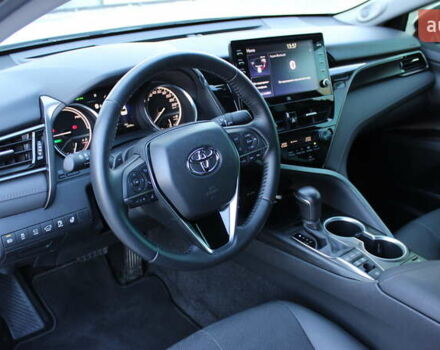 Белый Тойота Камри, объемом двигателя 2.49 л и пробегом 23 тыс. км за 39500 $, фото 1 на Automoto.ua