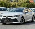 Белый Тойота Камри, объемом двигателя 2.49 л и пробегом 118 тыс. км за 20900 $, фото 1 на Automoto.ua