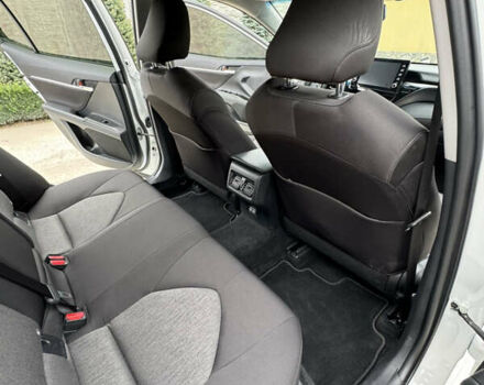 Білий Тойота Камрі, об'ємом двигуна 2.49 л та пробігом 15 тис. км за 31500 $, фото 3 на Automoto.ua