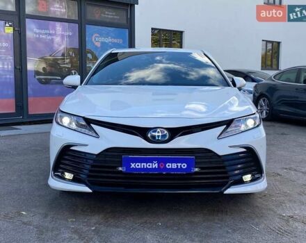 Белый Тойота Камри, объемом двигателя 2.49 л и пробегом 60 тыс. км за 35400 $, фото 1 на Automoto.ua