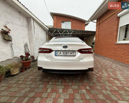 Белый Тойота Камри, объемом двигателя 2.49 л и пробегом 22 тыс. км за 41000 $, фото 4 на Automoto.ua