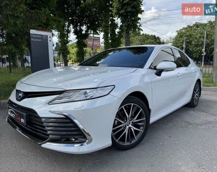 Белый Тойота Камри, объемом двигателя 2.49 л и пробегом 19 тыс. км за 41000 $, фото 2 на Automoto.ua