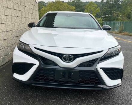 Белый Тойота Камри, объемом двигателя 2 л и пробегом 21 тыс. км за 22000 $, фото 1 на Automoto.ua