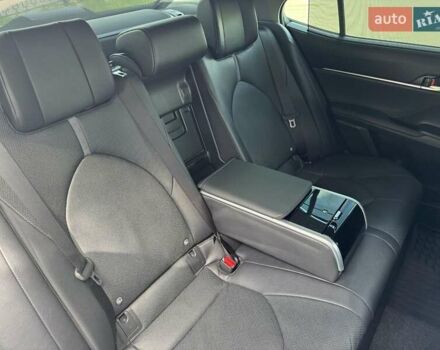 Белый Тойота Камри, объемом двигателя 2.49 л и пробегом 19 тыс. км за 41000 $, фото 9 на Automoto.ua