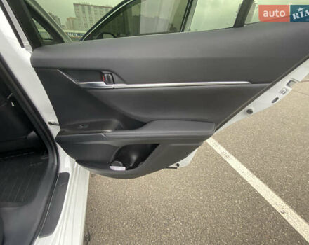 Белый Тойота Камри, объемом двигателя 2.49 л и пробегом 29 тыс. км за 31500 $, фото 12 на Automoto.ua