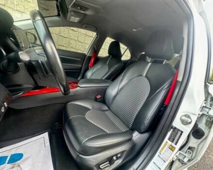 Белый Тойота Камри, объемом двигателя 2 л и пробегом 21 тыс. км за 22000 $, фото 7 на Automoto.ua