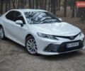 Белый Тойота Камри, объемом двигателя 2.49 л и пробегом 14 тыс. км за 33900 $, фото 1 на Automoto.ua