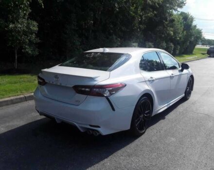 Белый Тойота Камри, объемом двигателя 2.5 л и пробегом 19 тыс. км за 11000 $, фото 2 на Automoto.ua