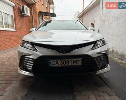 Белый Тойота Камри, объемом двигателя 2.49 л и пробегом 22 тыс. км за 41000 $, фото 1 на Automoto.ua