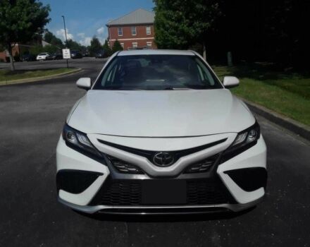 Белый Тойота Камри, объемом двигателя 2.5 л и пробегом 19 тыс. км за 11000 $, фото 1 на Automoto.ua