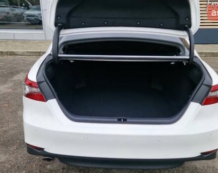 Білий Тойота Камрі, об'ємом двигуна 2.49 л та пробігом 30 тис. км за 34449 $, фото 9 на Automoto.ua