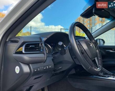 Белый Тойота Камри, объемом двигателя 2.49 л и пробегом 60 тыс. км за 35400 $, фото 10 на Automoto.ua