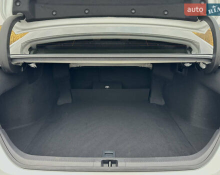 Белый Тойота Камри, объемом двигателя 2.49 л и пробегом 36 тыс. км за 29300 $, фото 18 на Automoto.ua