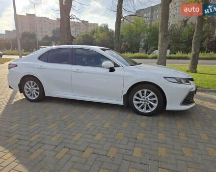 Білий Тойота Камрі, об'ємом двигуна 2.49 л та пробігом 57 тис. км за 36000 $, фото 2 на Automoto.ua