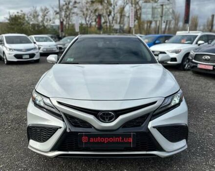 Білий Тойота Камрі, об'ємом двигуна 2.49 л та пробігом 24 тис. км за 33999 $, фото 1 на Automoto.ua