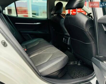 Білий Тойота Камрі, об'ємом двигуна 2.49 л та пробігом 54 тис. км за 38516 $, фото 6 на Automoto.ua