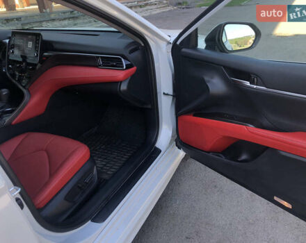 Білий Тойота Камрі, об'ємом двигуна 2.5 л та пробігом 2 тис. км за 44000 $, фото 16 на Automoto.ua