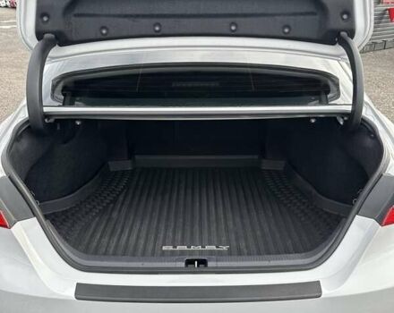 Білий Тойота Камрі, об'ємом двигуна 2.49 л та пробігом 24 тис. км за 33999 $, фото 16 на Automoto.ua