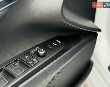 Білий Тойота Камрі, об'ємом двигуна 2.49 л та пробігом 54 тис. км за 38516 $, фото 23 на Automoto.ua